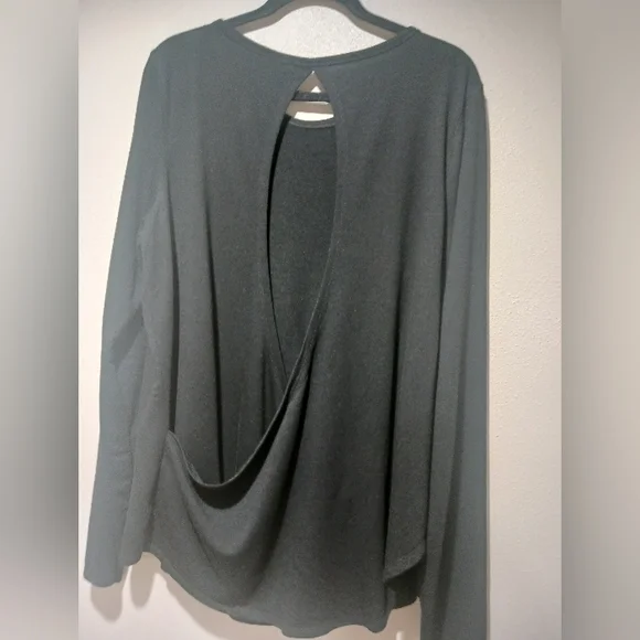 Final $5 Old Navy Split (open) Back Hi-Lo Longsleve Knit  Top Sz. L Black - Picture 2 of 6